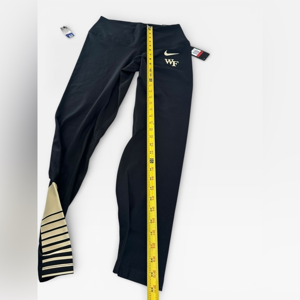 NWT Nike Compression Leggings Wake Forest Women’s L - Picture 2 of 6